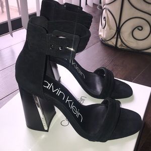NWOT Calvin Klein Shoes 🖤